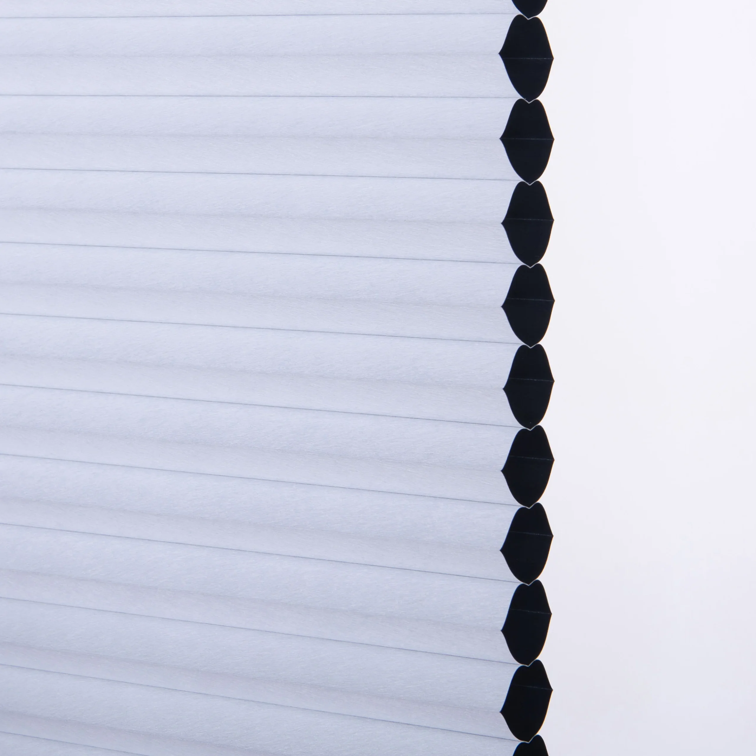 Side profile of Cloud honeycomb fabric